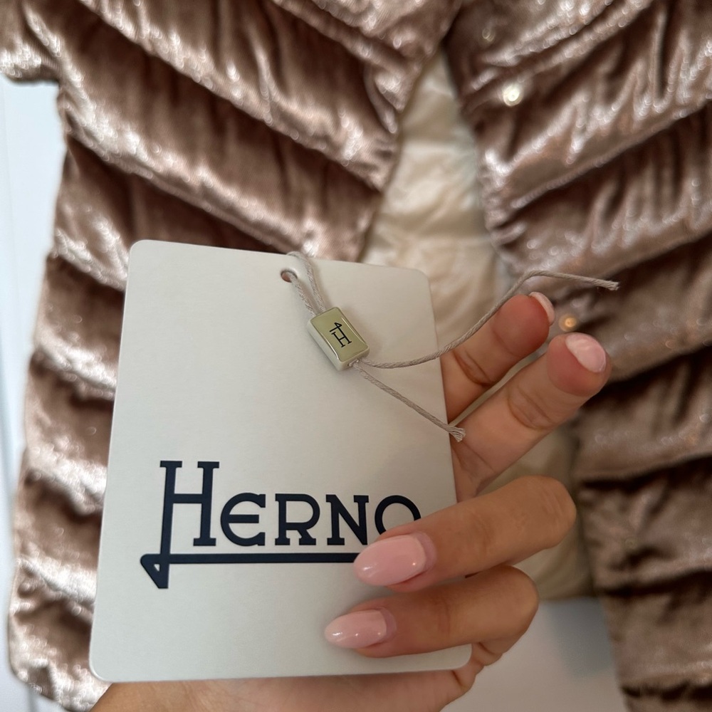 HERNO CAP SLEEVE l JACKET ~ sparkles Size Small Cowl Neck (38) - Picture 3 of 6